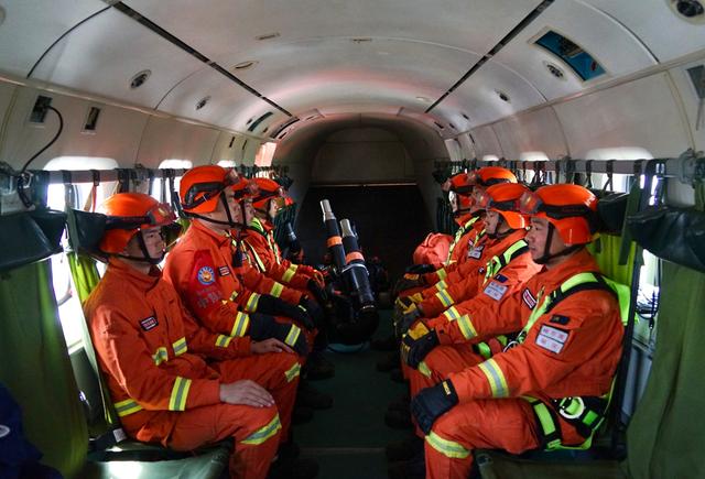 「奋斗者 正青春」18年坚守只为守护祖国北疆“绿色长城”01:52(用青春守卫边疆的句子)