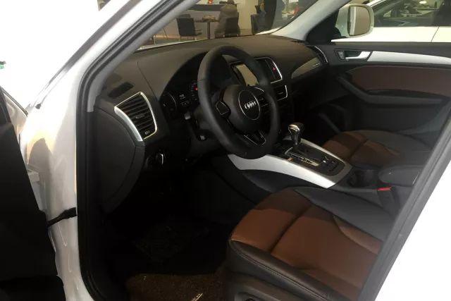 奥迪Q5打8折顶配只要40万?去4S店实地探访才发现……(奥迪q5底价)