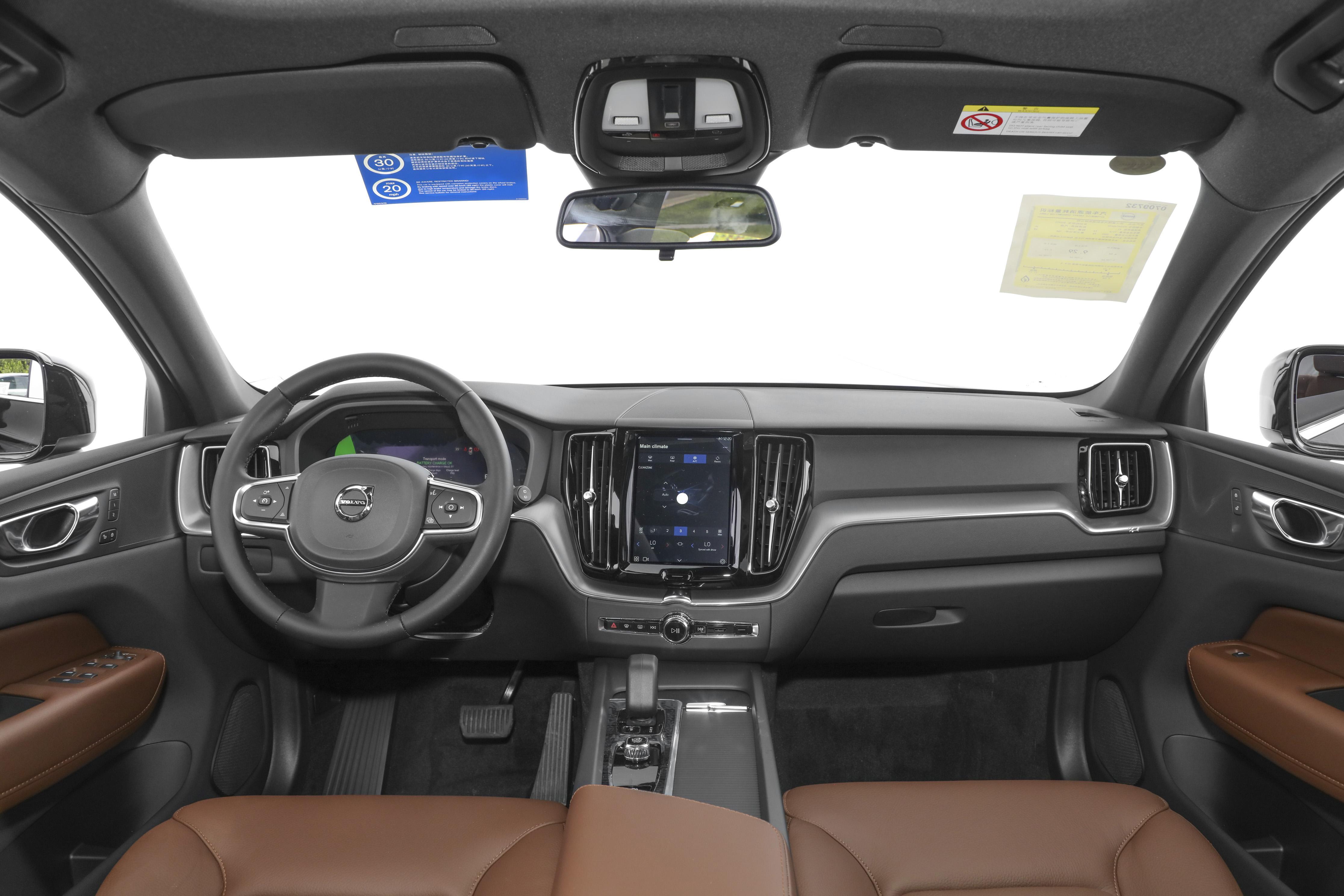 沃尔沃亲民了,XC60价格再降,配2.0T+8AT动力,奥迪Q5压力大了(沃尔沃xc60价格是多少)