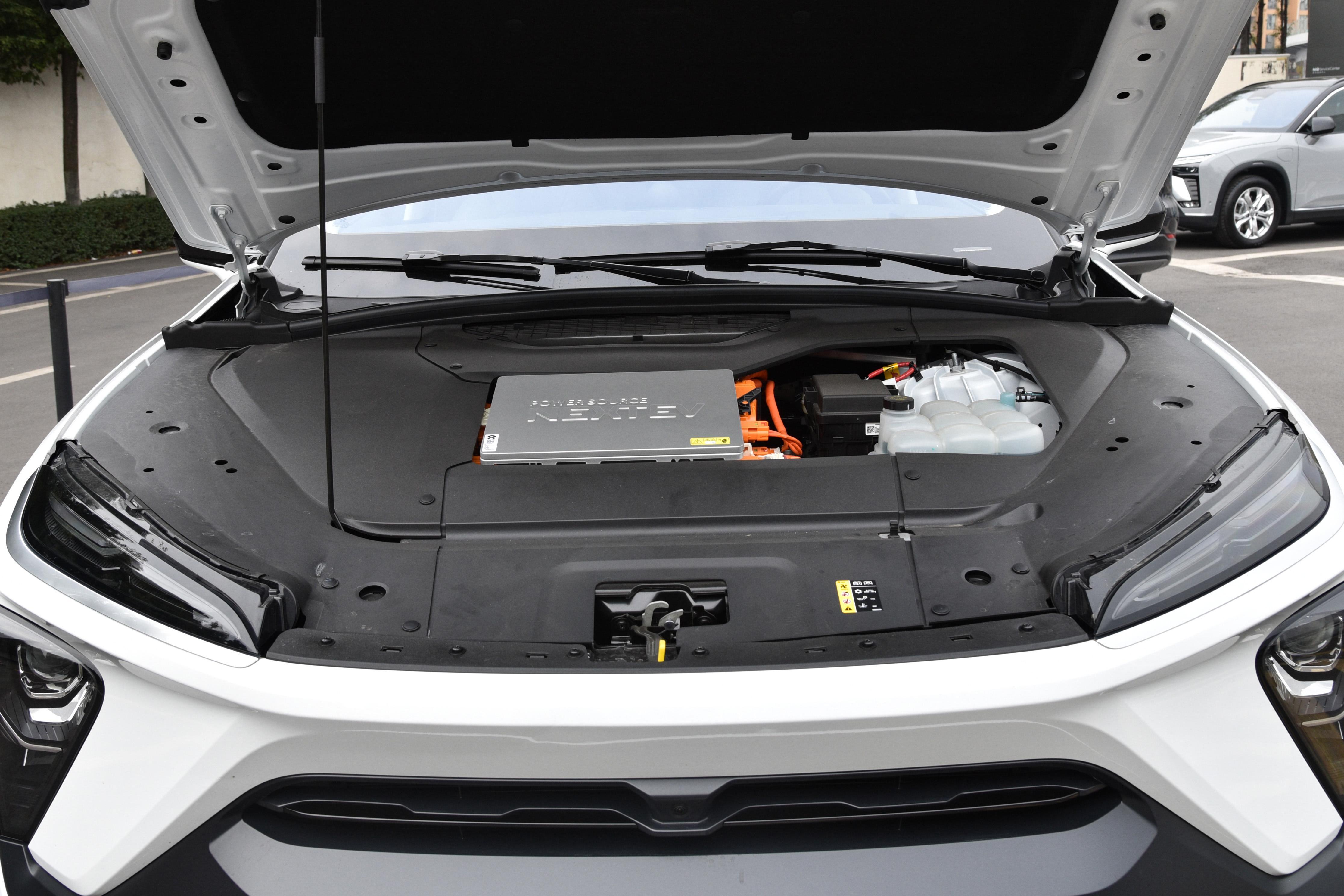 沃尔沃亲民了,XC60价格再降,配2.0T+8AT动力,奥迪Q5压力大了(沃尔沃xc60价格是多少)