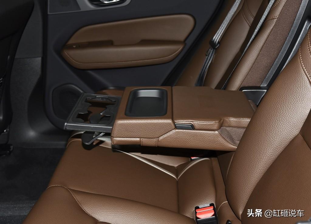 务实的沃尔沃XC60,250匹马力,优惠7万,空间大还安全(沃尔沃xc60 2021新款配置)