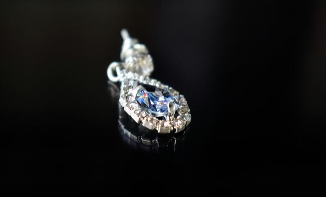 典当行可以收钻石吗?典当行回收钻石有什么要求?(典当行的钻石可以买吗)