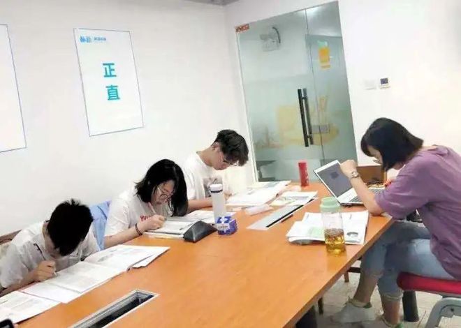 上海环球雅思暑期课程预购优惠,早报名早享优惠!(上海环球雅思学校网点)