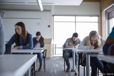 为什么需要参加培训班学雅思?(为什么需要参加培训班学雅思英语作文)