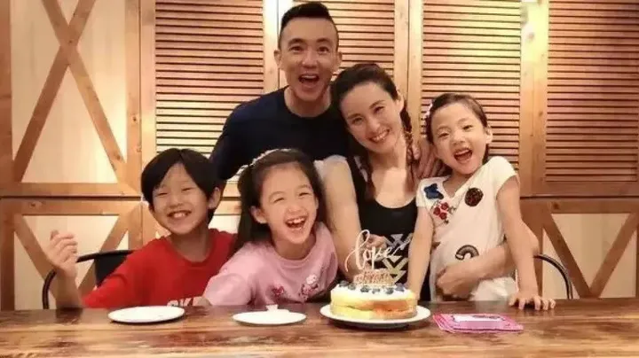 7天涨粉1000万的刘畊宏,到底是谁?成功背后的3个关键点。(刘畊宏老婆多高多重)