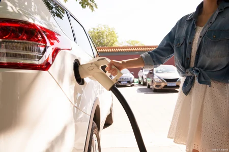 油价调整最新消息:今天7月19日,92、95号汽油预计下调447元/吨(油价调整最新通知今天)