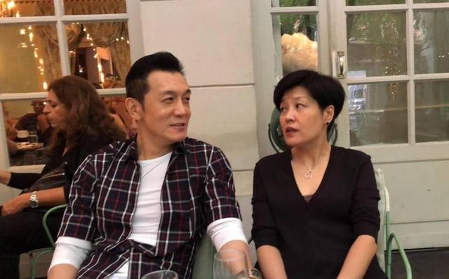 李咏病逝5年,哈文拒绝改嫁坚持赡养婆婆,直言:我永远是李家人