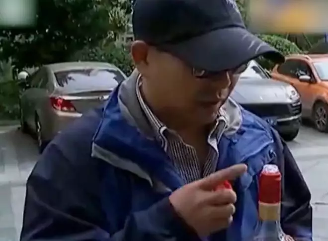 2020年,浙江一婚宴五粮液被调包,18人中毒住院,家属索赔50万,结局咋样?江西一大学生到派出所,更换二代身份证,民警:你必须得换个名字(婚酒五粮液)