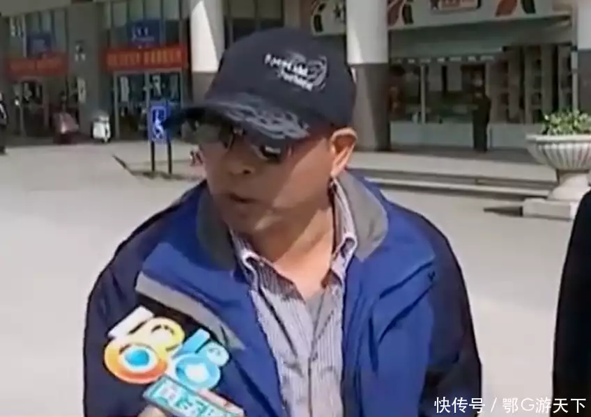 20年浙江一婚宴五粮液被调包,18人住院,家属索赔50万,结果如何礼堂门卫隐藏身份60年,女婿“设局”暴露其身份,授奖时泪流满面(宜宾五粮液婚宴酒价格表)