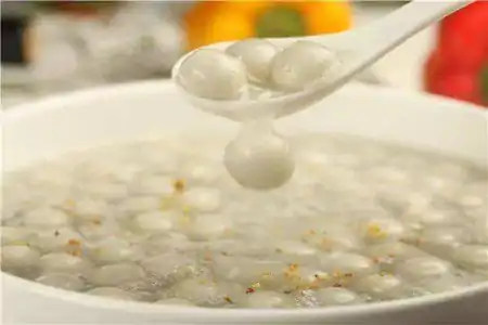 江西农村一位阿姨参加上海婚宴,菜上桌全是精品,网友:真精致(江西新娘出嫁视频)