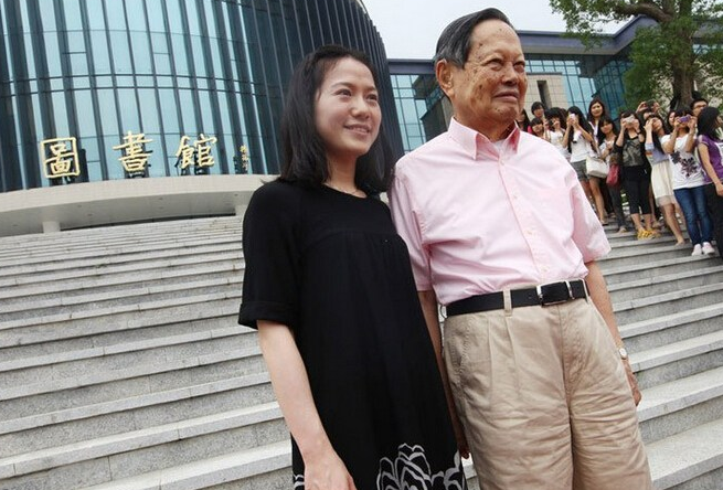 杨振宁和翁帆结婚16年后,翁帆终于不再隐瞒,含泪说出结婚原因(杨振宁和翁帆结婚日期)