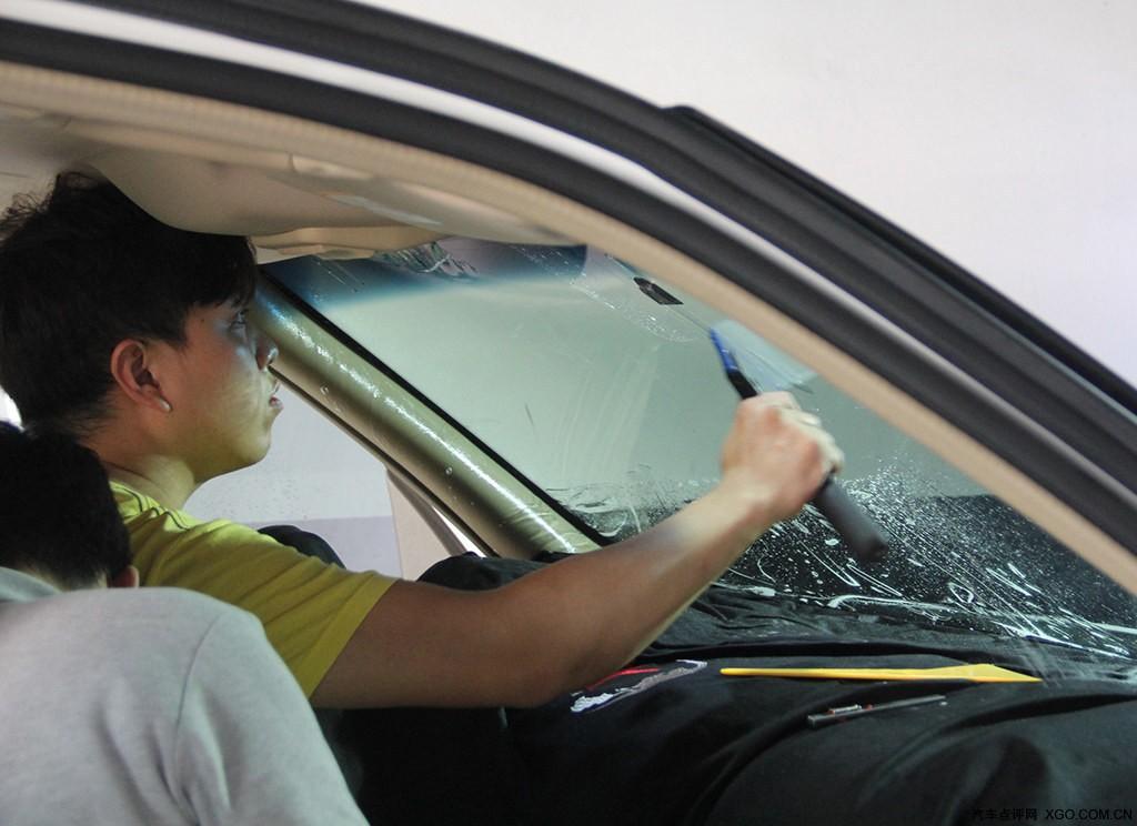 汽车窗膜的隔热和防晒,并不是同一回事(车窗隔热膜原理)