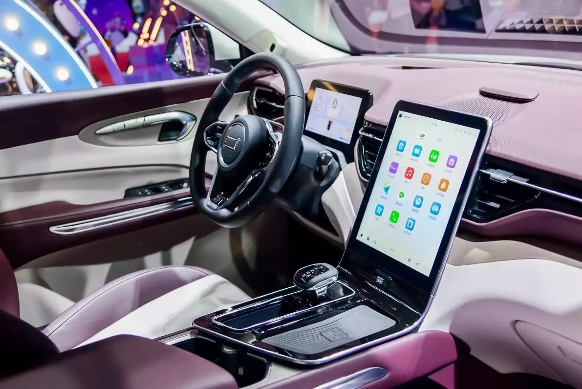 A+级SUV价值领跑者 一汽奔腾全新车型T90月内上市(一汽奔腾b70报价及图片)