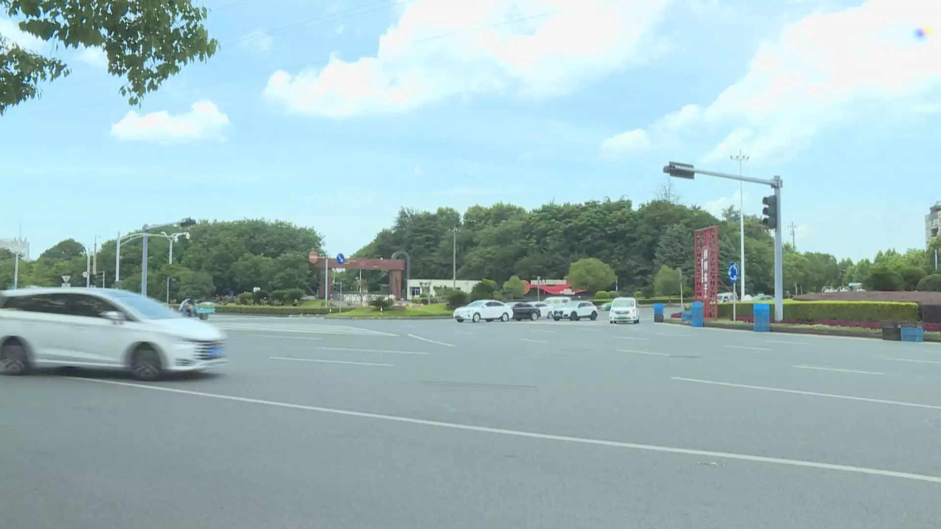 晴热天气持续在线 高温经济催生消费新趋势