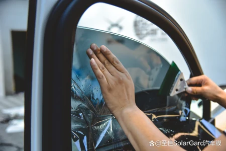 防晒隔热!我为什么劝你给天幕玻璃贴膜?(天幕隔热膜质量怎么样)