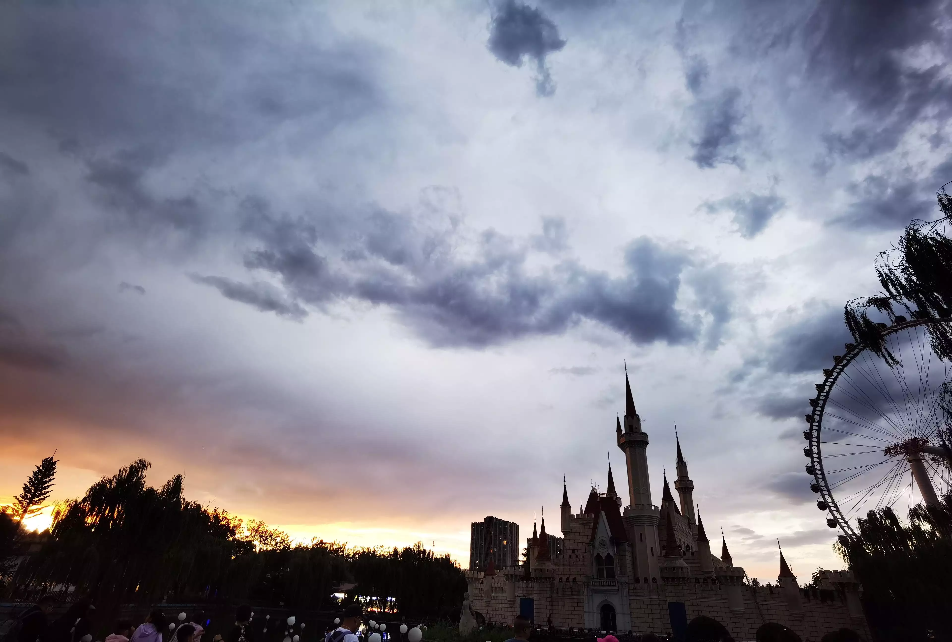 乳状云+双彩虹+晚霞!今天京城天空奇观美景轮番登场