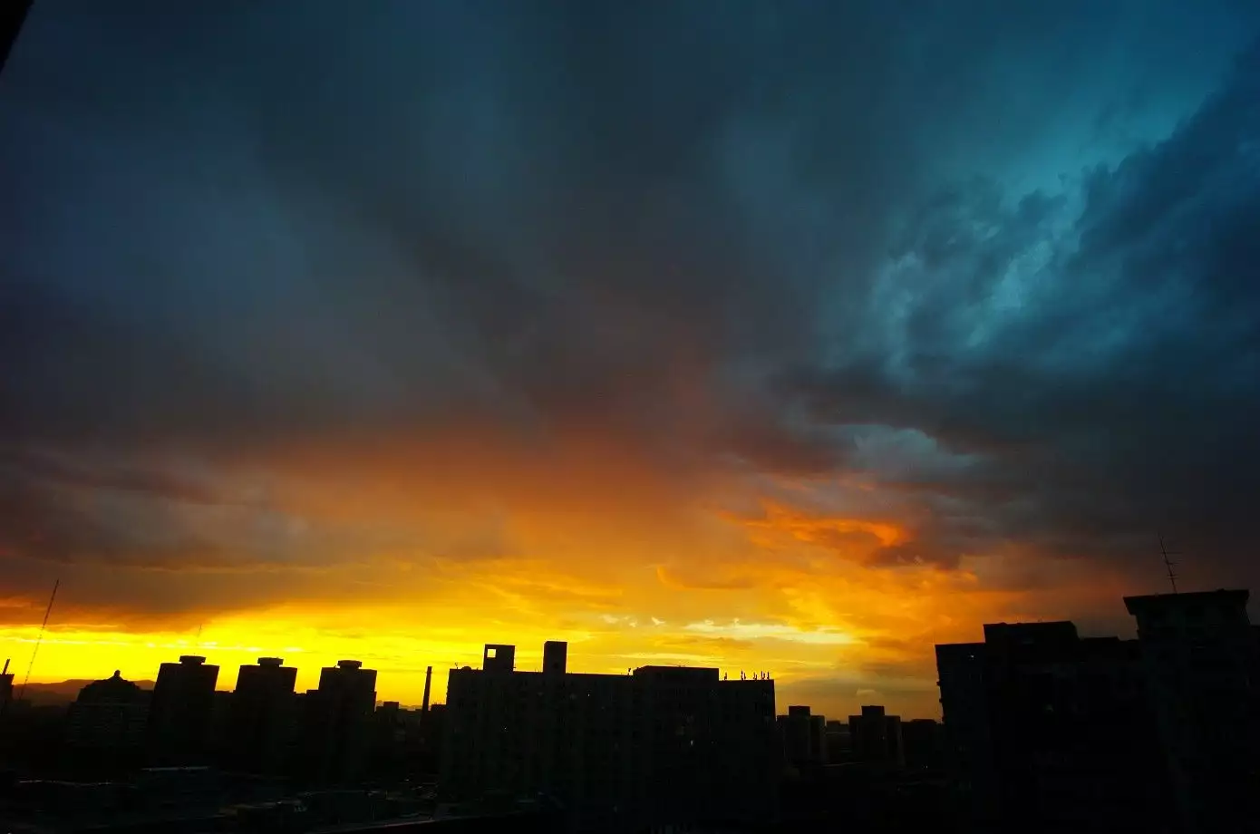 乳状云+双彩虹+晚霞!今天京城天空奇观美景轮番登场