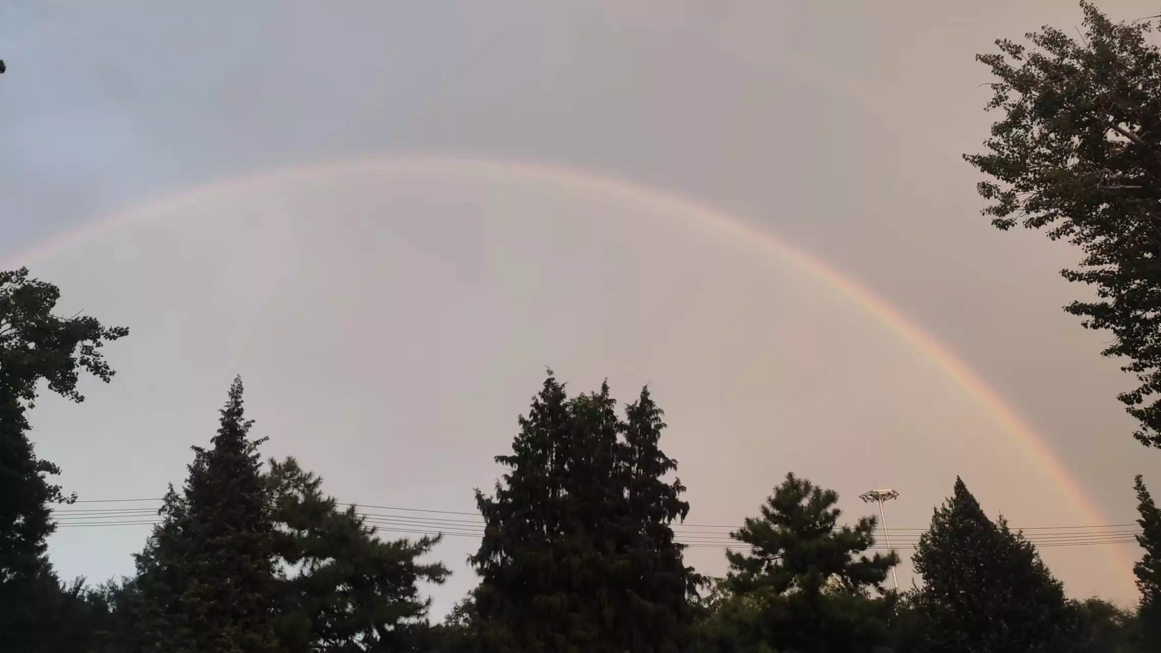 乳状云+双彩虹+晚霞!今天京城天空奇观美景轮番登场