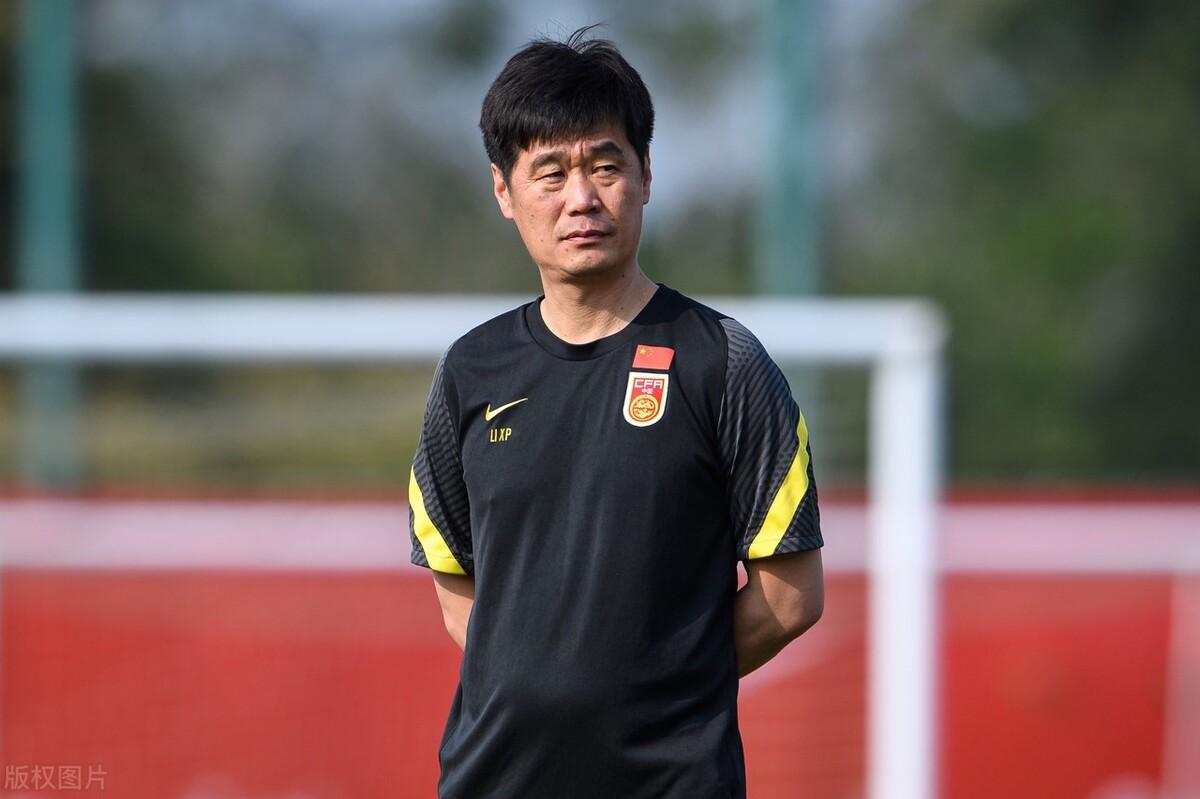 曝李霄鹏还未辞职!青岛队向中国足协解释退出联赛两大理由(李霄鹏足球)