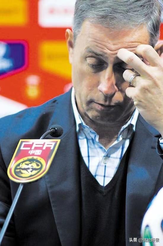 李霄鹏下课已成定局 中国男足主帅竞选再次陷入“土洋之争”的怪圈(李霄鹏足球之夜)