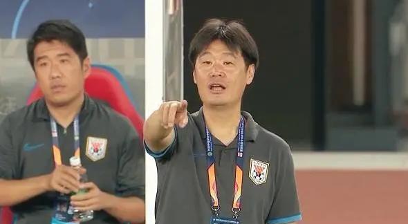 换人败笔!鲁能最后时刻被申花绝平,球迷愤怒:李霄鹏下课(鲁能李霄鹏婚礼现场)