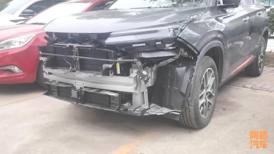 买车险价格是越低越好吗?给你说清楚,别被保险公司的套路坑了(车险越买越便宜,还是贵呢为什么)