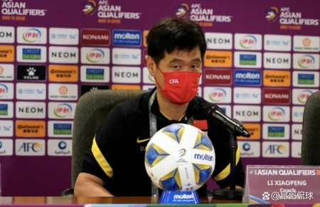 尴尬!国足主帅李霄鹏形同下课,足协不给说法,未来一年都赋闲(李霄鹏国足主教练成绩如何)