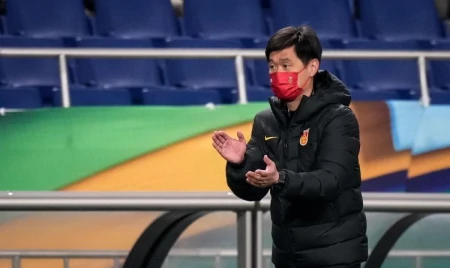 尴尬!国足主帅李霄鹏形同下课,足协不给说法,未来一年都赋闲(李霄鹏国足主教练成绩如何)