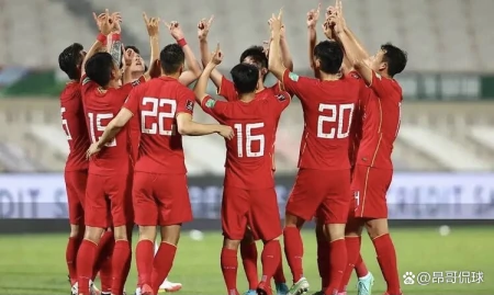 尴尬!国足主帅李霄鹏形同下课,足协不给说法,未来一年都赋闲(李霄鹏国足主教练成绩如何)