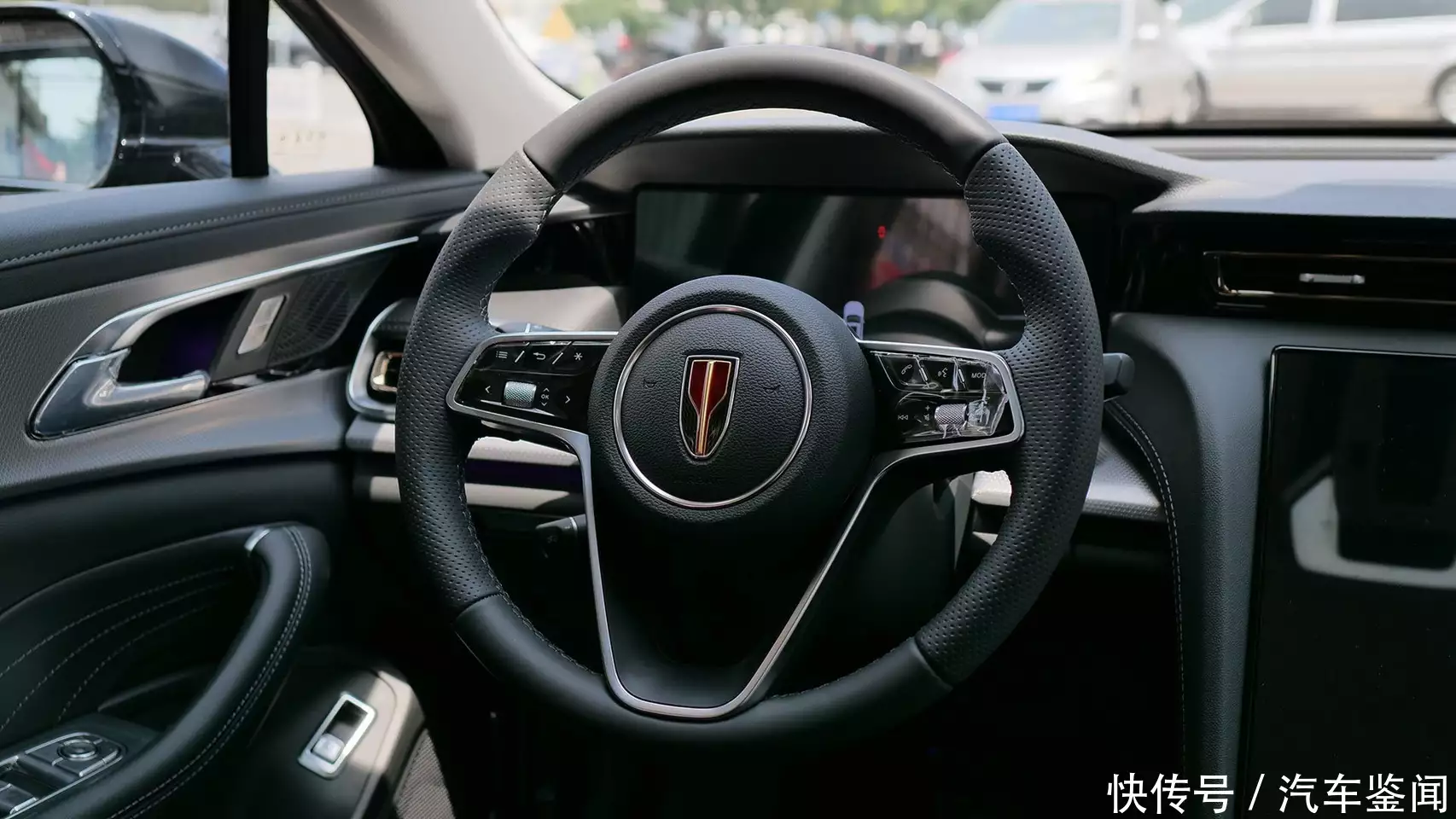 2.0T动力优秀 HEV加速快还省油 全新红旗H5您该这么选