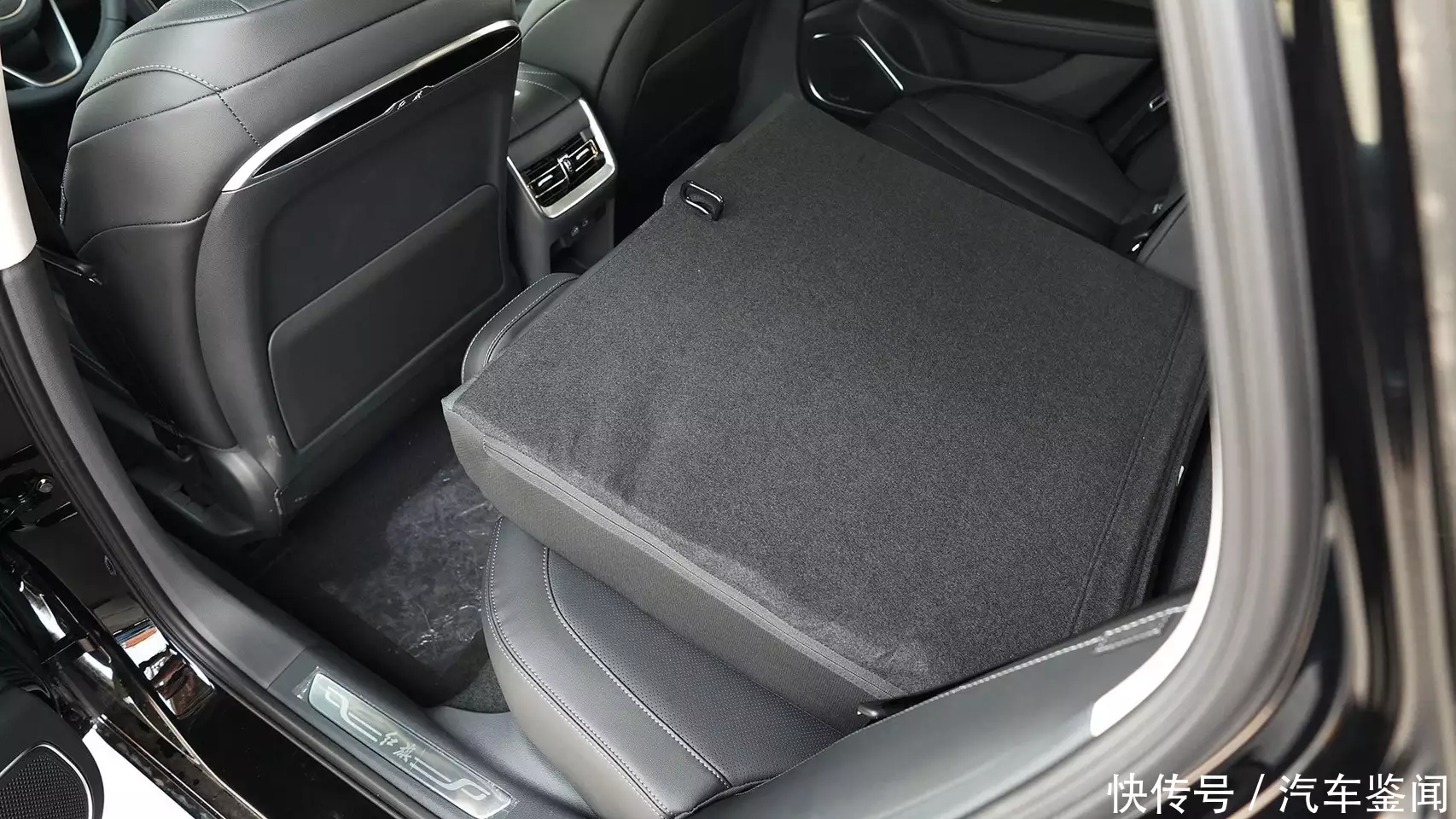 2.0T动力优秀 HEV加速快还省油 全新红旗H5您该这么选