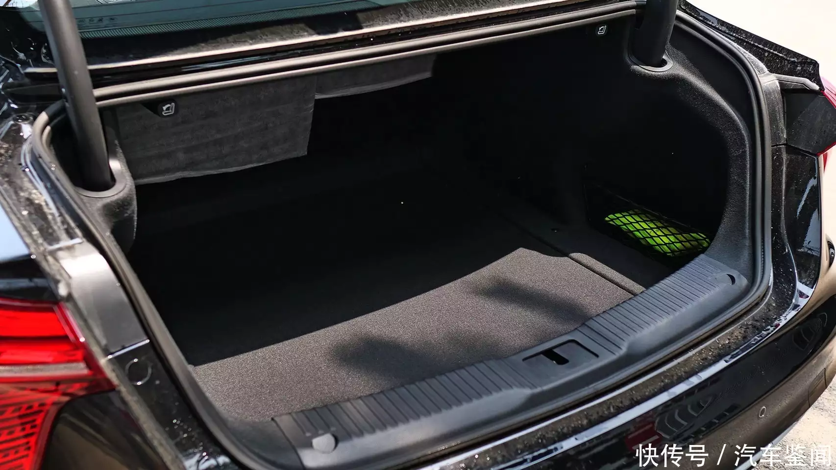 2.0T动力优秀 HEV加速快还省油 全新红旗H5您该这么选