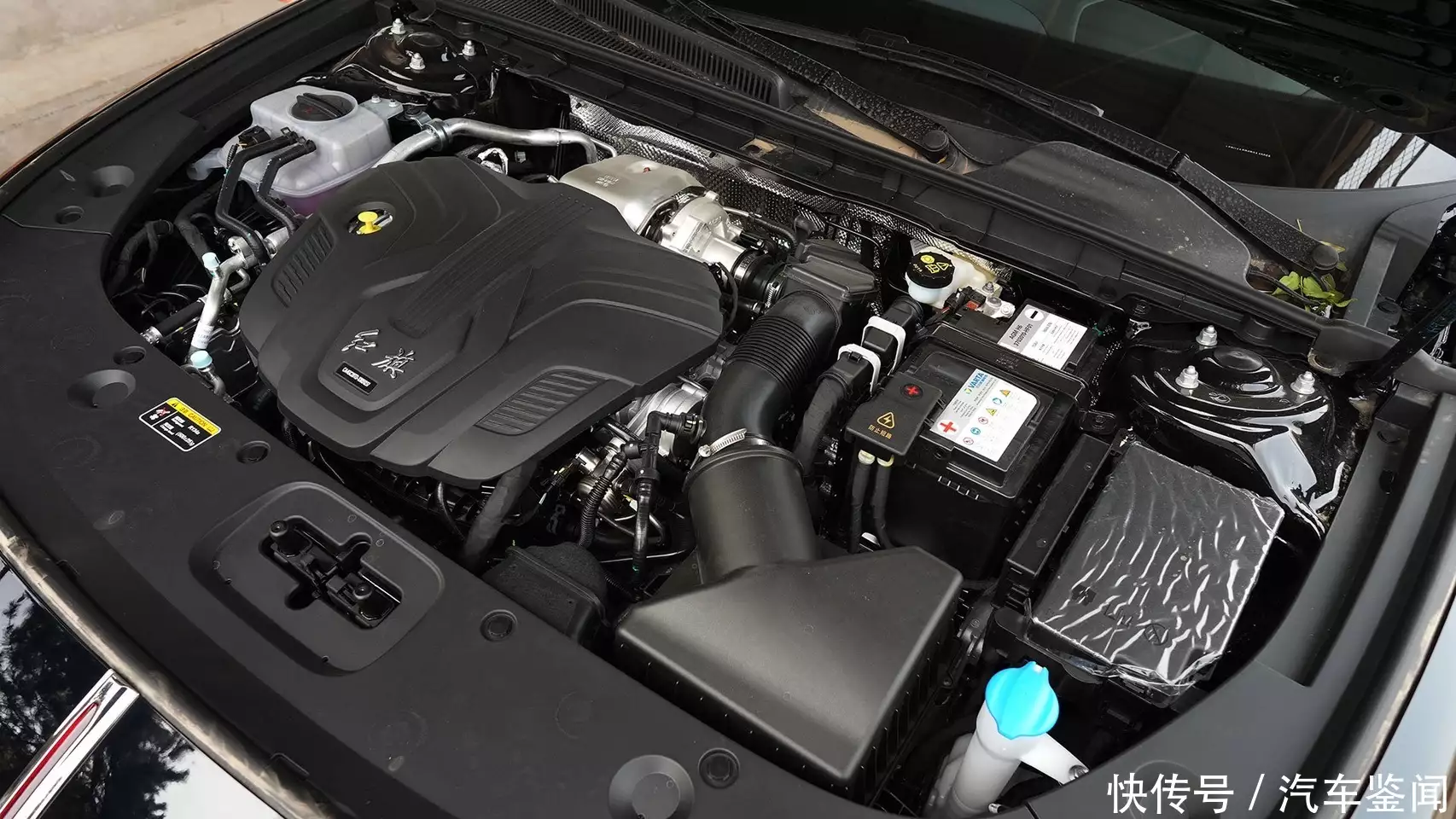 2.0T动力优秀 HEV加速快还省油 全新红旗H5您该这么选