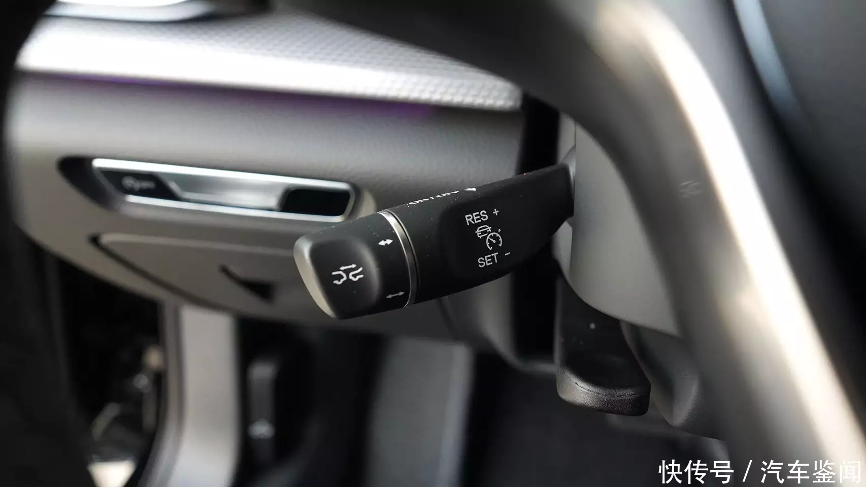 2.0T动力优秀 HEV加速快还省油 全新红旗H5您该这么选