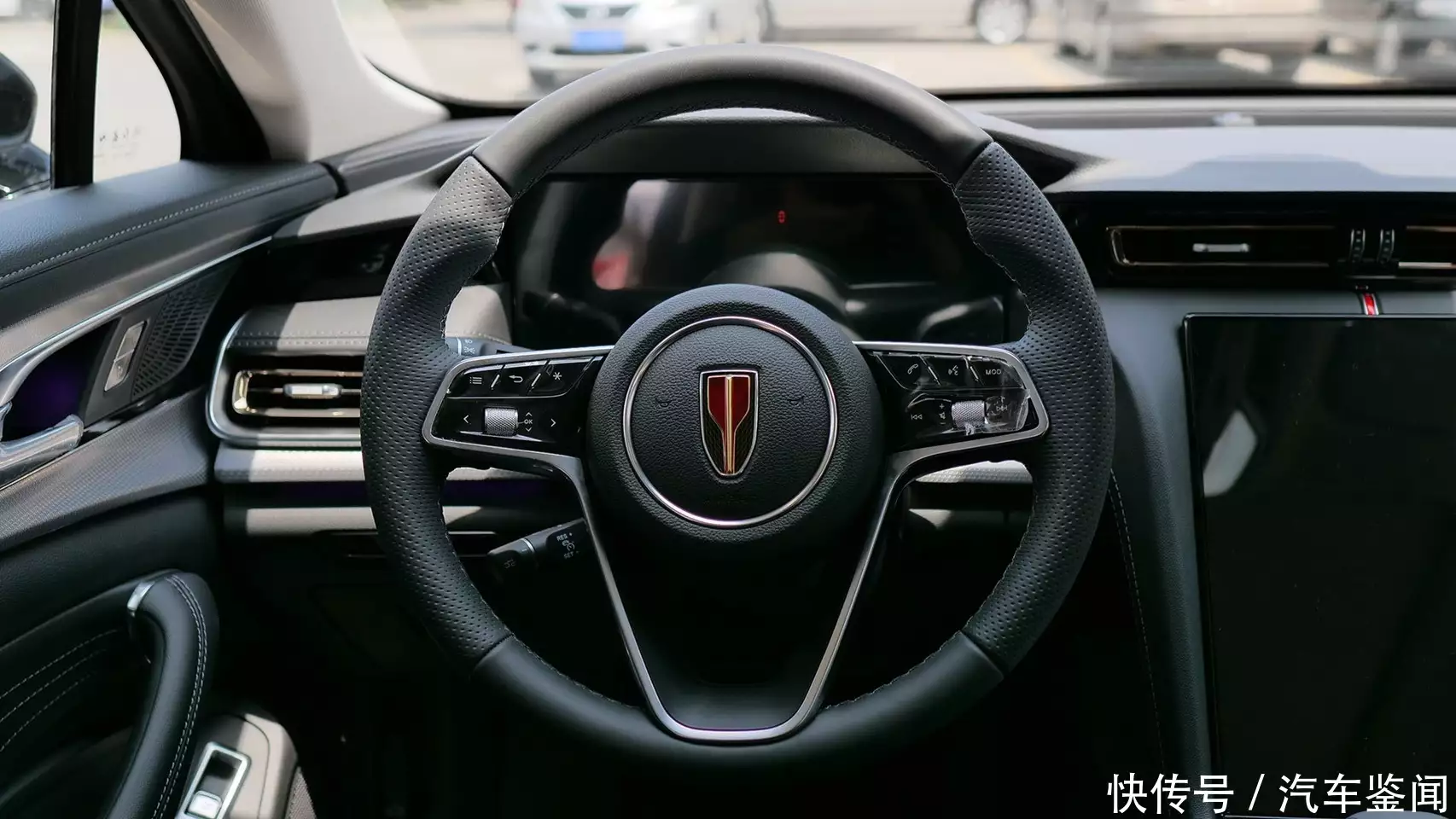 2.0T动力优秀 HEV加速快还省油 全新红旗H5您该这么选