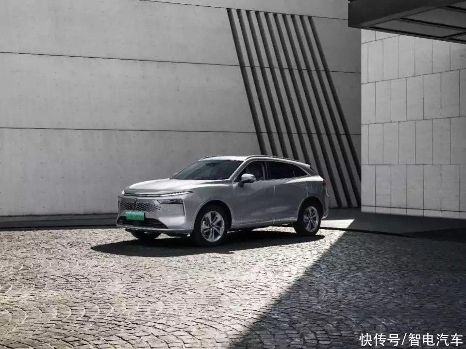 新摩卡DHT-PHEV上市,大五座SUV除了大,还应该有什么?