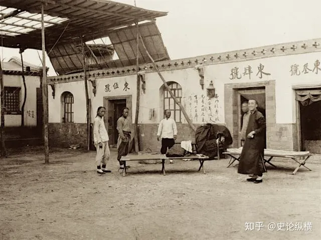 东北人宁舍一顿饭,也要看的“二人转”,是一门怎样的艺术?