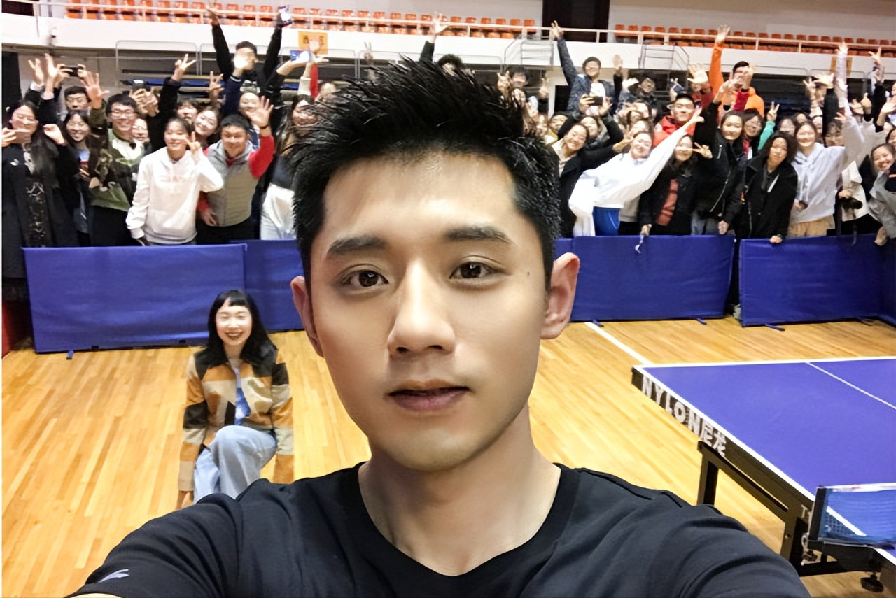 李微敖“知伤致伤”,景甜收到道歉,哭了一夜