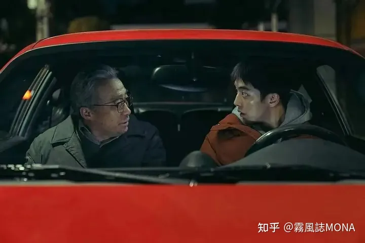 李星民、南柱赫最新电影《我记得》:不能忘却的双重记忆,色彩是亮点