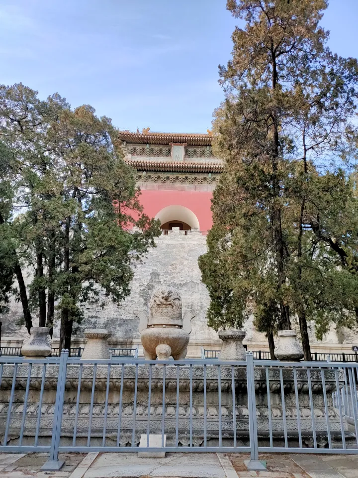 实探北京十三陵定陵地宫,揭秘传说中的皇后诈尸,真的很邪门?-十三陵定陵语音讲解