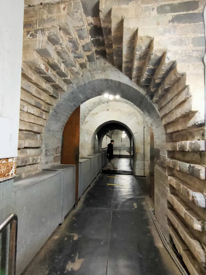 实探北京十三陵定陵地宫,揭秘传说中的皇后诈尸,真的很邪门?-十三陵定陵语音讲解