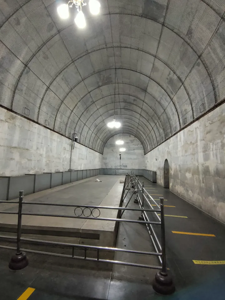 实探北京十三陵定陵地宫,揭秘传说中的皇后诈尸,真的很邪门?-十三陵定陵语音讲解