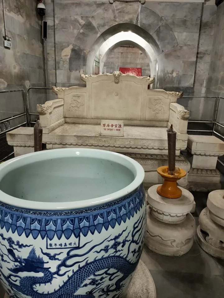 实探北京十三陵定陵地宫,揭秘传说中的皇后诈尸,真的很邪门?-十三陵定陵语音讲解