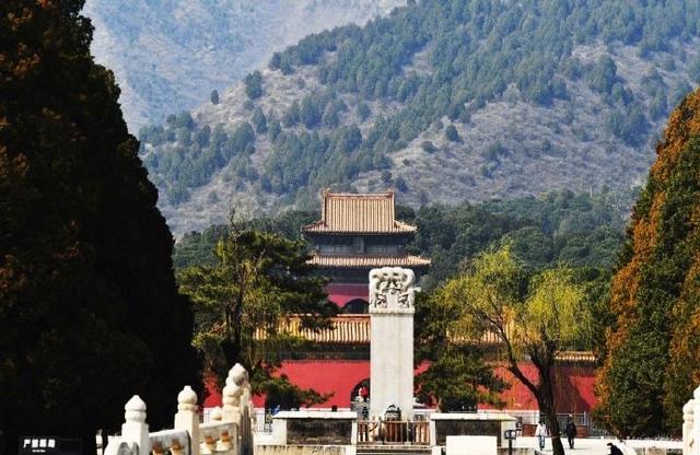 不再让文物躺在库房睡大觉!明十三陵将办多场展出推动文物活化利用-明十三陵考古发掘