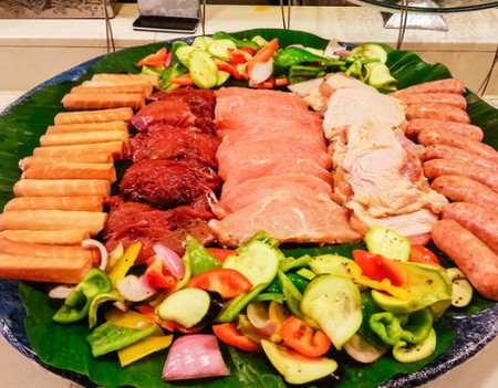 吃自助餐时,牢记“3要2不要”,吃得好不踩雷,服务员都说会吃!(吃自助餐要注意哪些礼仪规范)