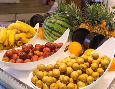 吃自助餐时,牢记“3要2不要”,吃得好不踩雷,服务员都说会吃!(吃自助餐要注意哪些礼仪规范)