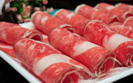 自助餐怎么吃才能回本?4种“隐形贵菜”,吃货:吃它就赚了!(自助餐应该怎么吃比较合理)