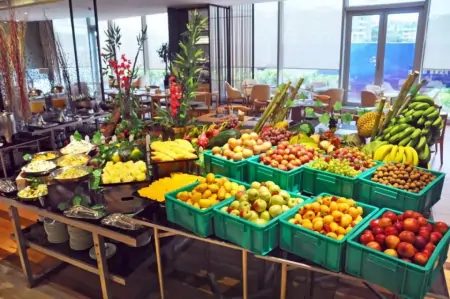 自助餐怎么吃才能回本?4种“隐形贵菜”,吃货:吃它就赚了!(自助餐应该怎么吃比较合理)