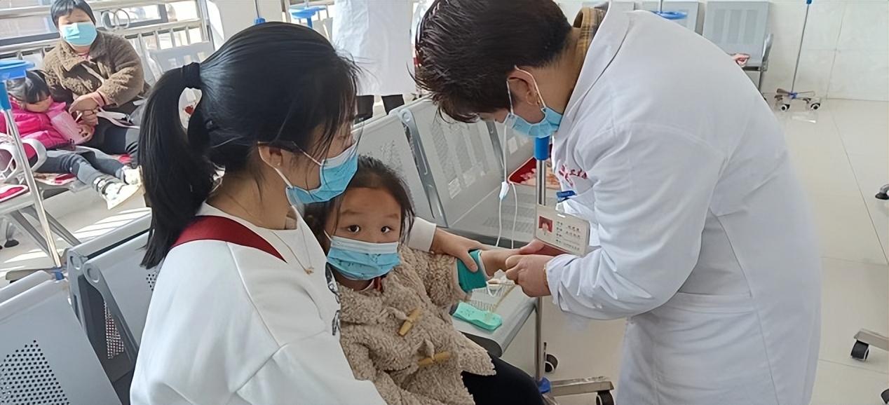 平凡的坚守,患者的靠山-平凡的守护者作文400字