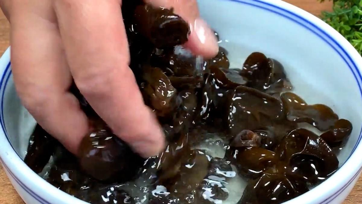 “五一放假已公布”连休5天,2个好消息,1个坏消息,早做准备-五一连休5天为什么不发工资